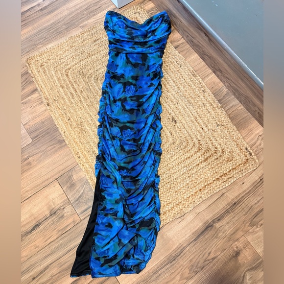 AKIRA Dresses & Skirts - AKIRA Vibrant Blue and Black Patterned Maxi Dress